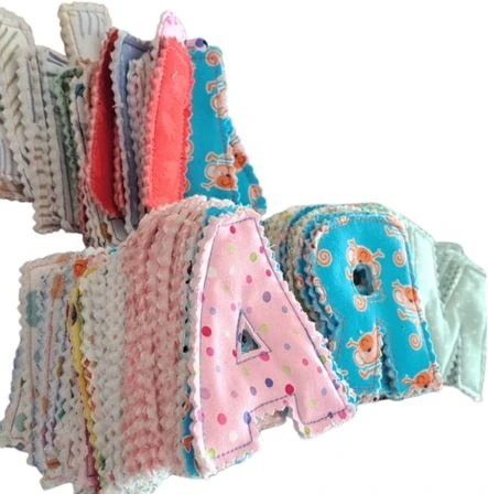 Lletres cosides pels infants que es troben a les unitats de cures intensives.